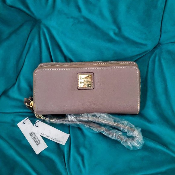 Dooney & Bourke Handbags - NWT Dooney & Bourke Double Zip Wallet
